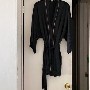 Victoria’s Secret Black Satin Kimono Robe with 2 Belts Size XL